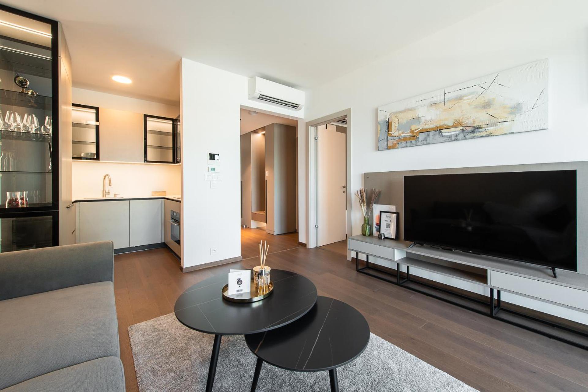 Nikas Eurovea Apartments - Free Parking Bratislava Luaran gambar