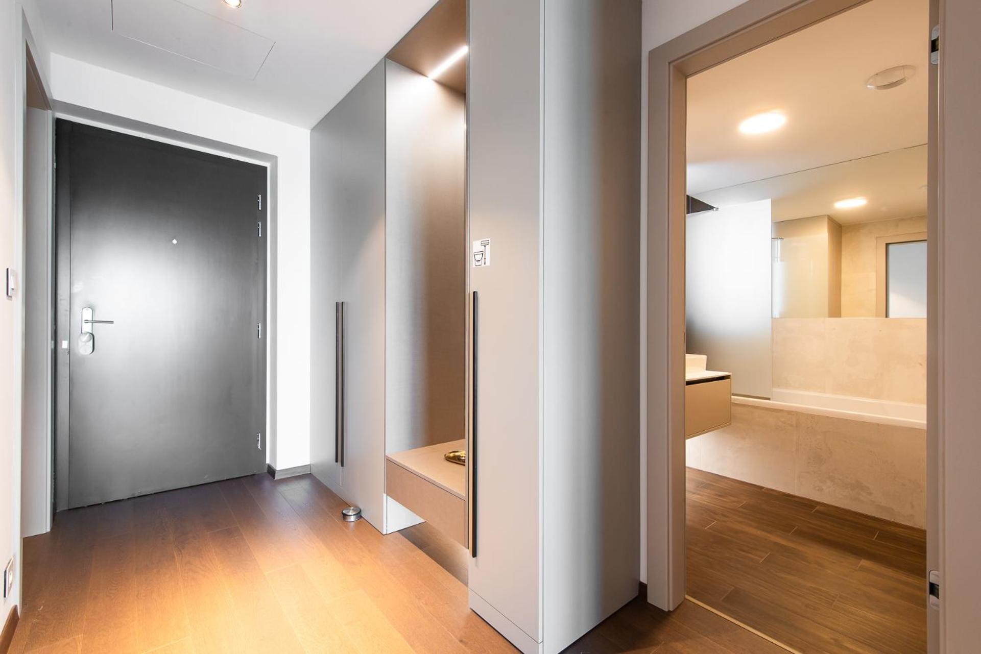 Nikas Eurovea Apartments - Free Parking Bratislava Luaran gambar