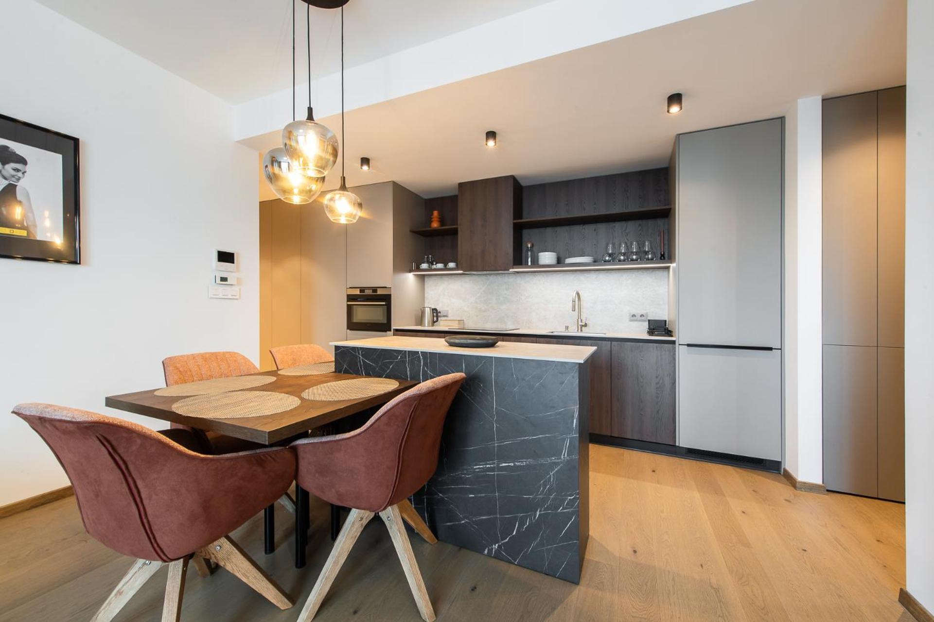 Nikas Eurovea Apartments - Free Parking Bratislava Luaran gambar